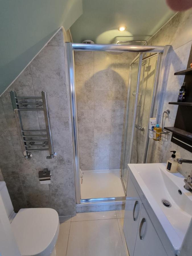 Single Room With En-Suite Shower Room In Zone 1 Londres Extérieur photo