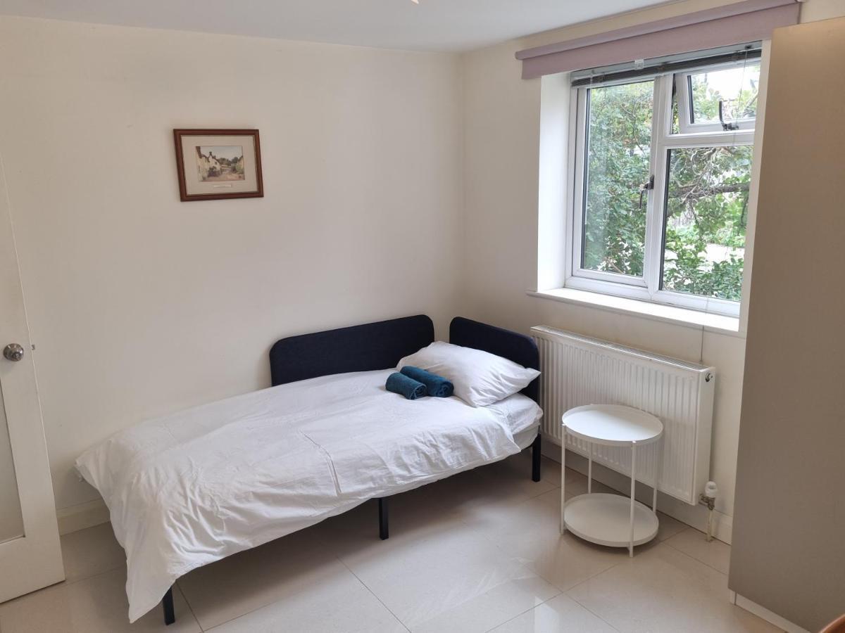 Single Room With En-Suite Shower Room In Zone 1 Londres Extérieur photo